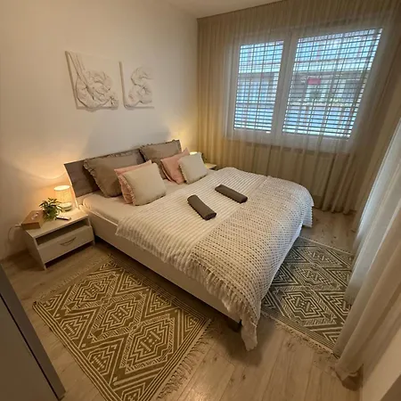 The Elite Iv Downtown Ac & Garage Parking Apartment