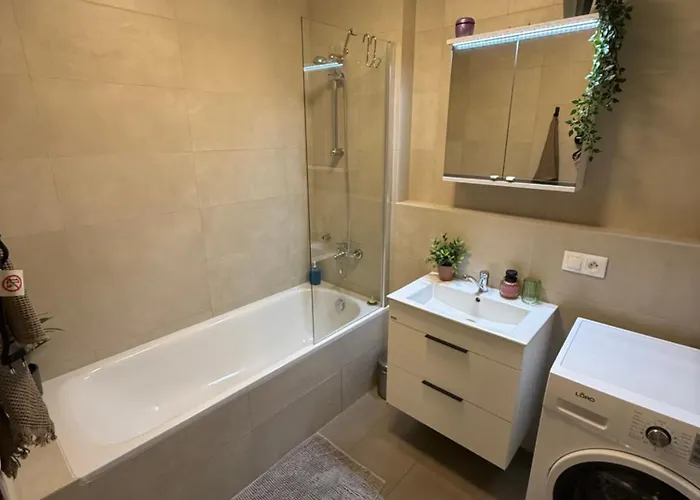 شقة The Elite Iv Downtown Ac & Garage Parking *